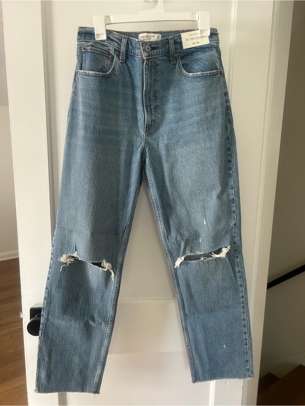 Abercrombie 90’s Straight Jean NWT Size 30